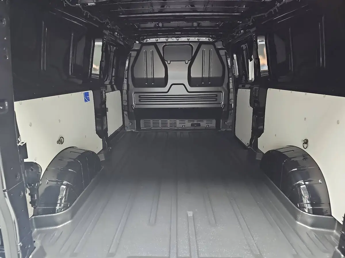 VW T7 TRANSPORTER 2.0 TDI DSG KASTEN L2H1 NAVI