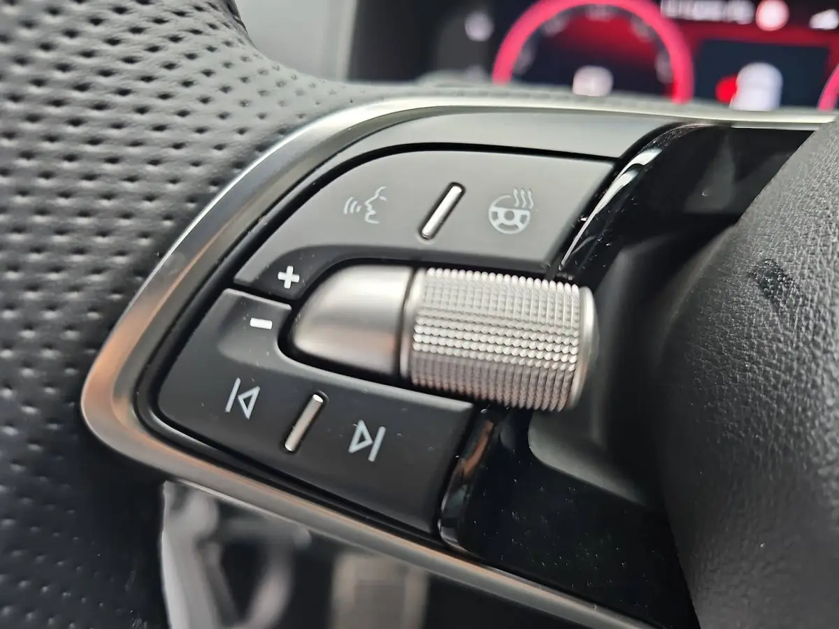 SKODA KAROQ 2.0 TSI DSG SPORTLINE 4X4 NAVI LED