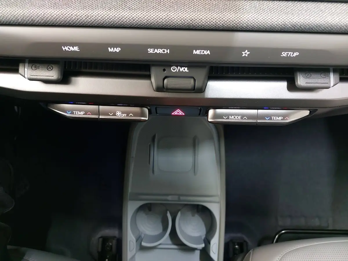 KIA EV3 81.4 KWH EARTH MJ26 WINTER-CONNECT BUSINESS UPGRADE DRIVEWISE-PARK