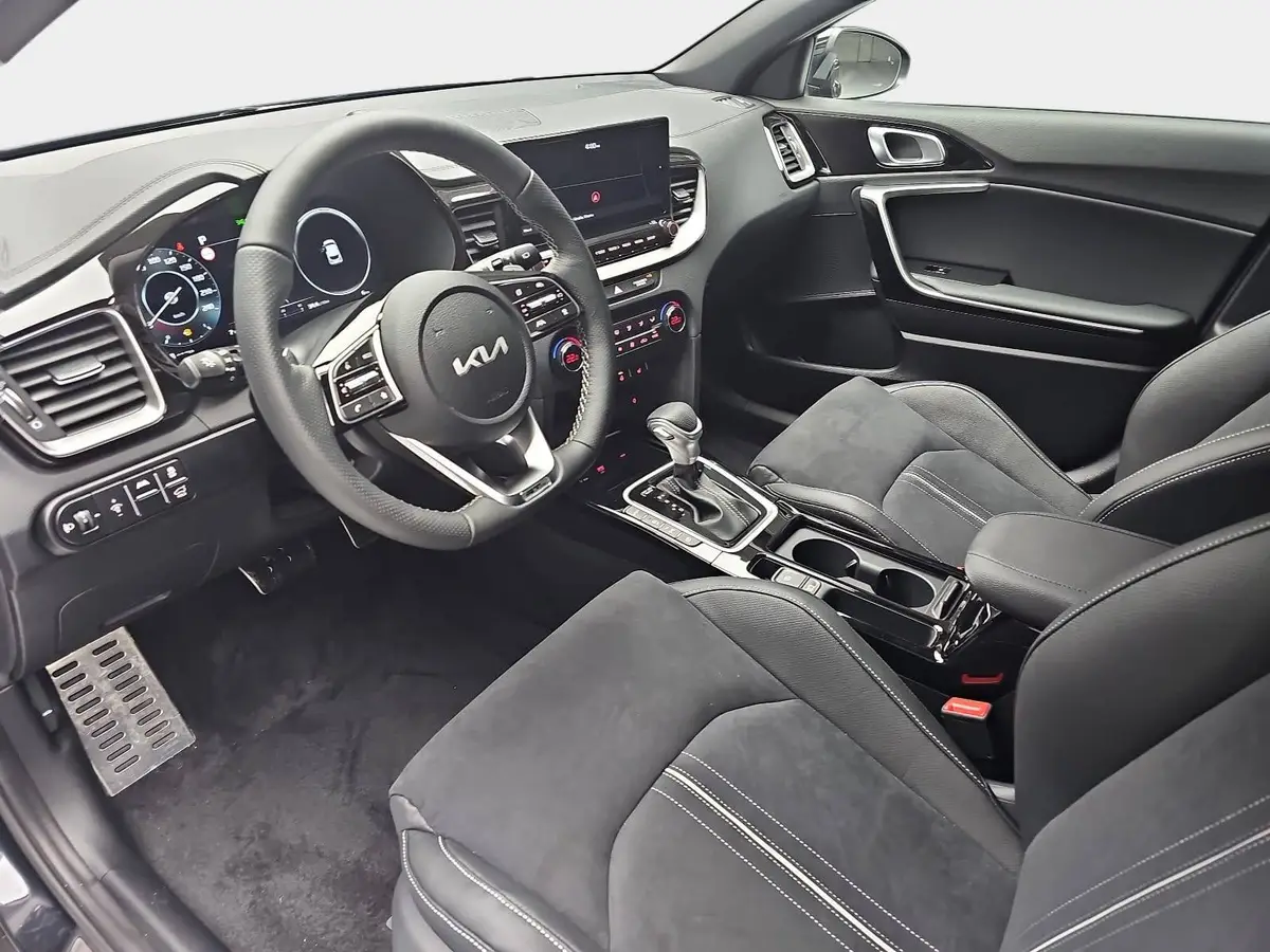 KIA XCEED 1.6 T-GDI 180 DCT GT-LINE MJ26 LEDER GLASDACH