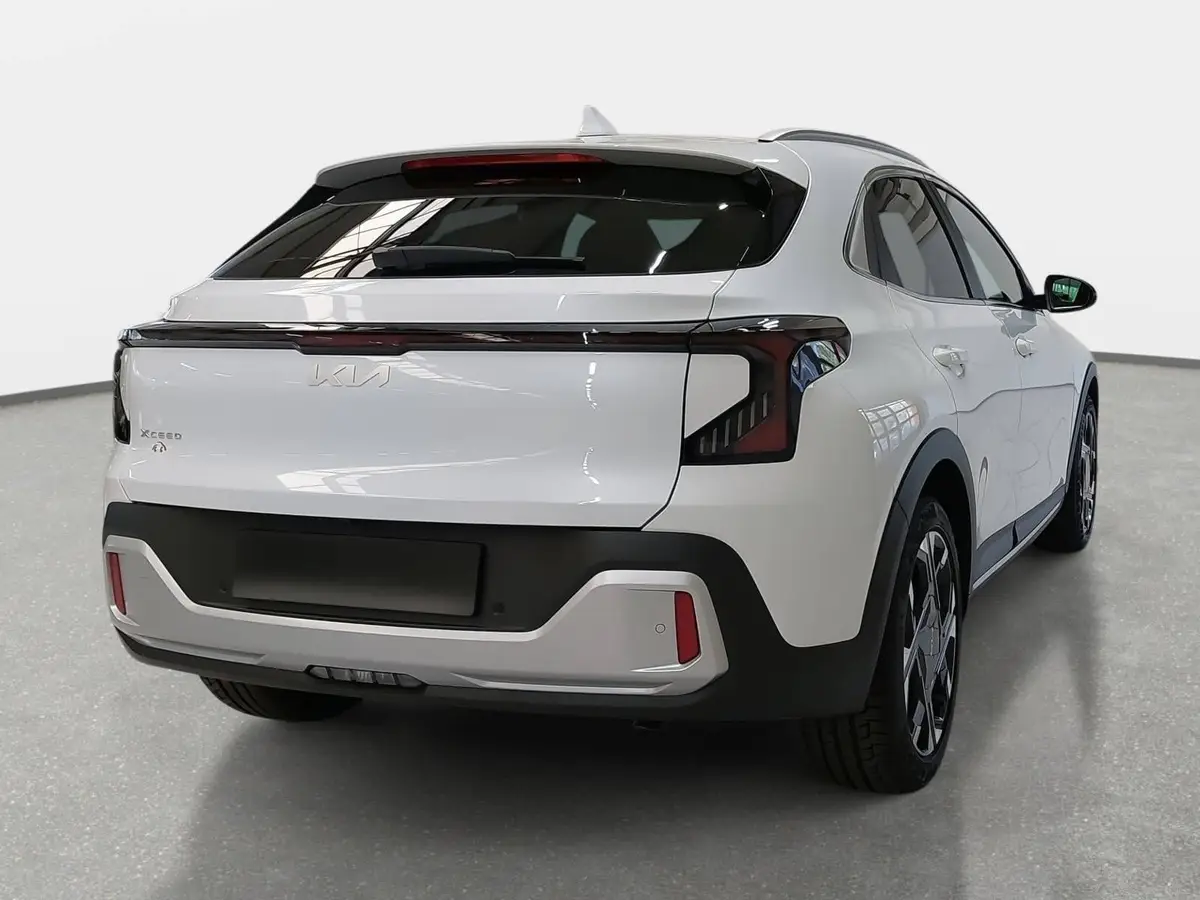 KIA XCEED 1.6 T-GDI 180 DCT SPIRIT MJ27 SOUND SITZ ADVANCED