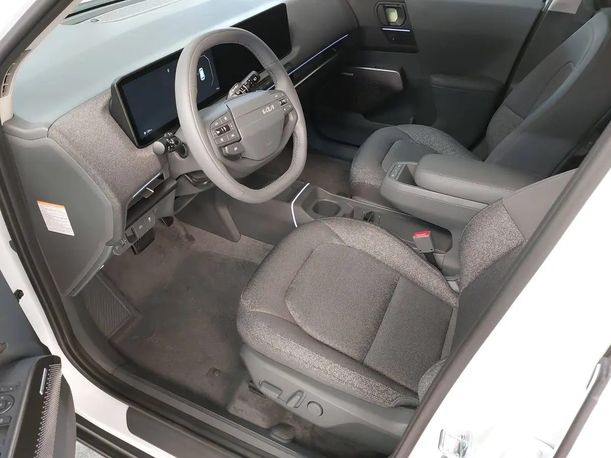 KIA EV2 61.0 KWH EARTH MJ27 4SITZE WINTER-CONNECT TECHN DRIVEWISE-PARK DESIGN