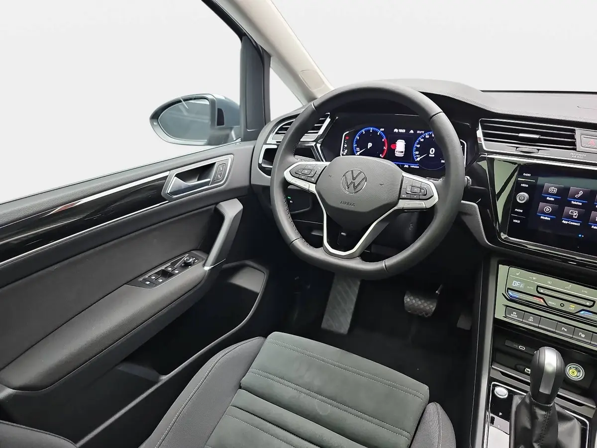 VW TOURAN 1.5 TSI DSG HIGHLINE R-LINE NAVI LED ACC PANO KAME