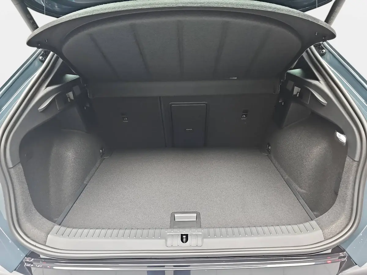 CUPRA FORMENTOR 1.5 ETSI DSG LED EDGE PAKET EL.HECKKLAPPE KAM