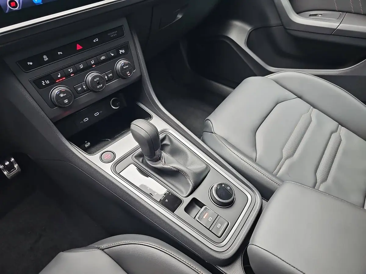 CUPRA ATECA 1.5 TSI DSG NAVI LED ACC LEDER AHK LM19