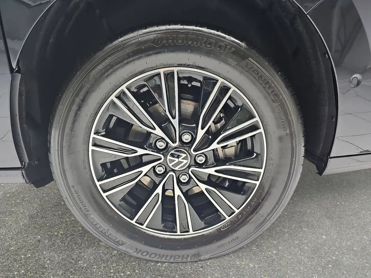 VW T7 MULTIVAN 2.0 TDI DSG LIFE P-ASSIST AHK