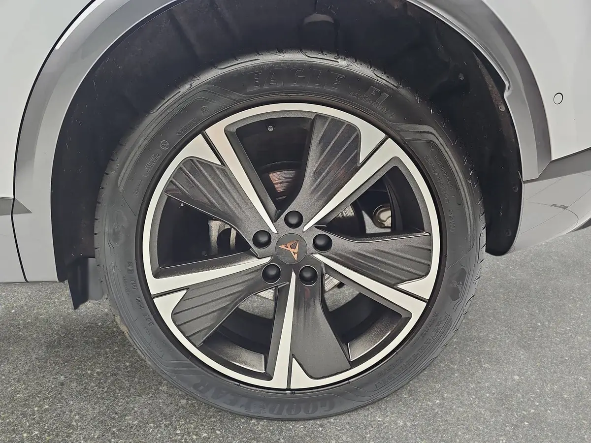 CUPRA FORMENTOR 1.4 DSG PHEV NAVI LED KAMERA