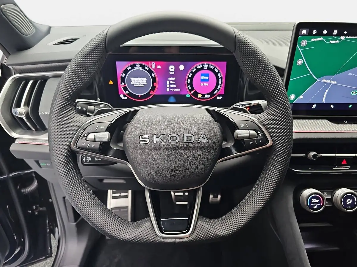 SKODA KODIAQ 2.0 TSI DSG SPORTLINE 4X4 PANO LED AHK