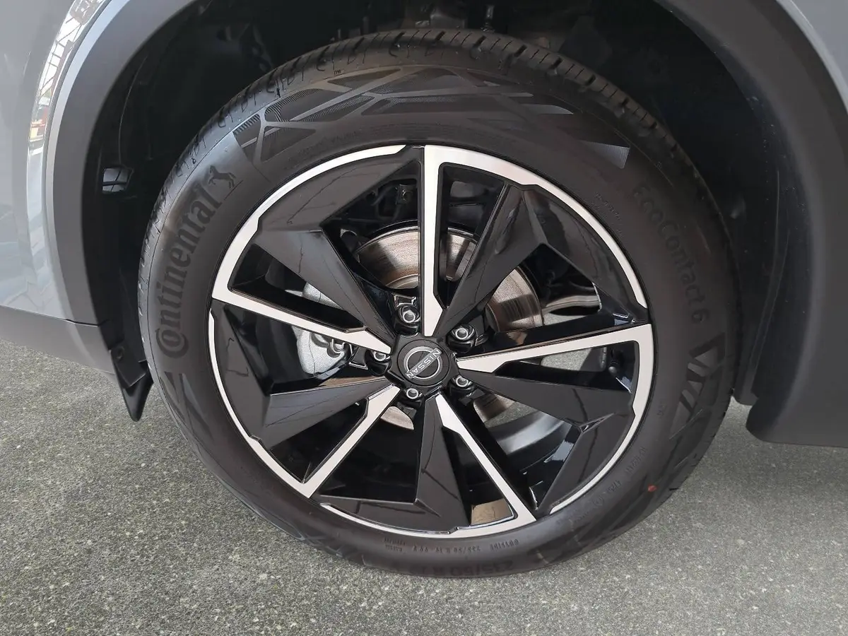 NISSAN QASHQAI 1.3 DIG-T X-TRONIC TEKNA NAVI LED