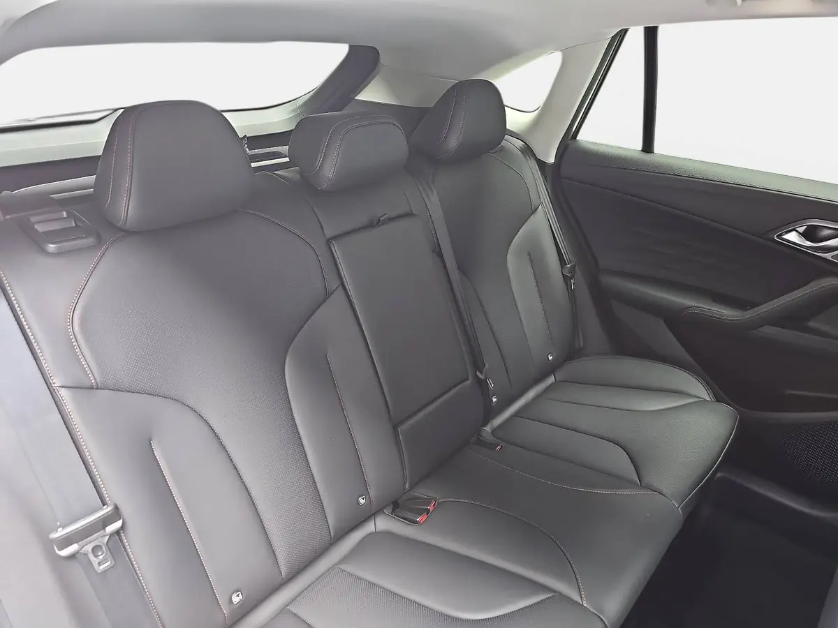 MG HS 1.5 PLUG-IN-HYBRID LUXURY LEDER 360-GRAD-KAMERA 19-ZOLL-LM