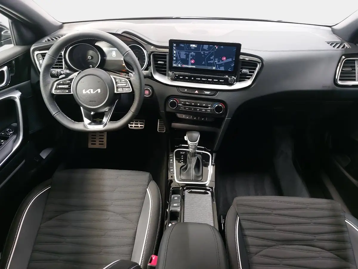 KIA CEED SW 1.5 T-GDI DCT7 GT-LINE