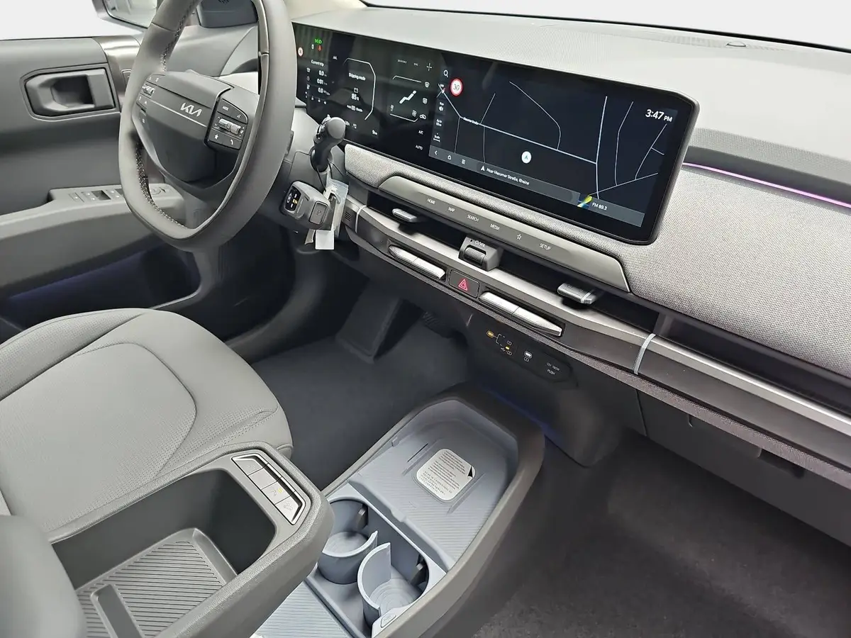 KIA EV3 81.4 KWH EARTH MJ26 WINTER BUSIN. UPGRADE DRIVEWISE-PARK DESIGN SOUND