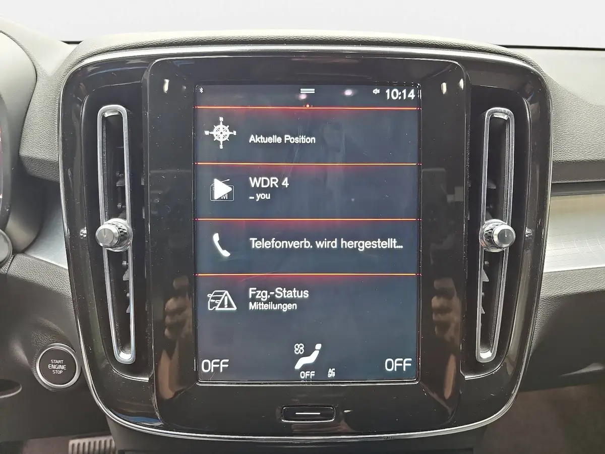 VOLVO XC40 T2 2WD AUTO. CORE NAVI LED EL.HECKKL. PDC KAMERA L