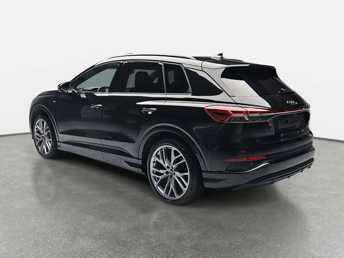 AUDI Q4 E-TRON 45 S-LINE 82KWH LED-MATRIX KAMERA