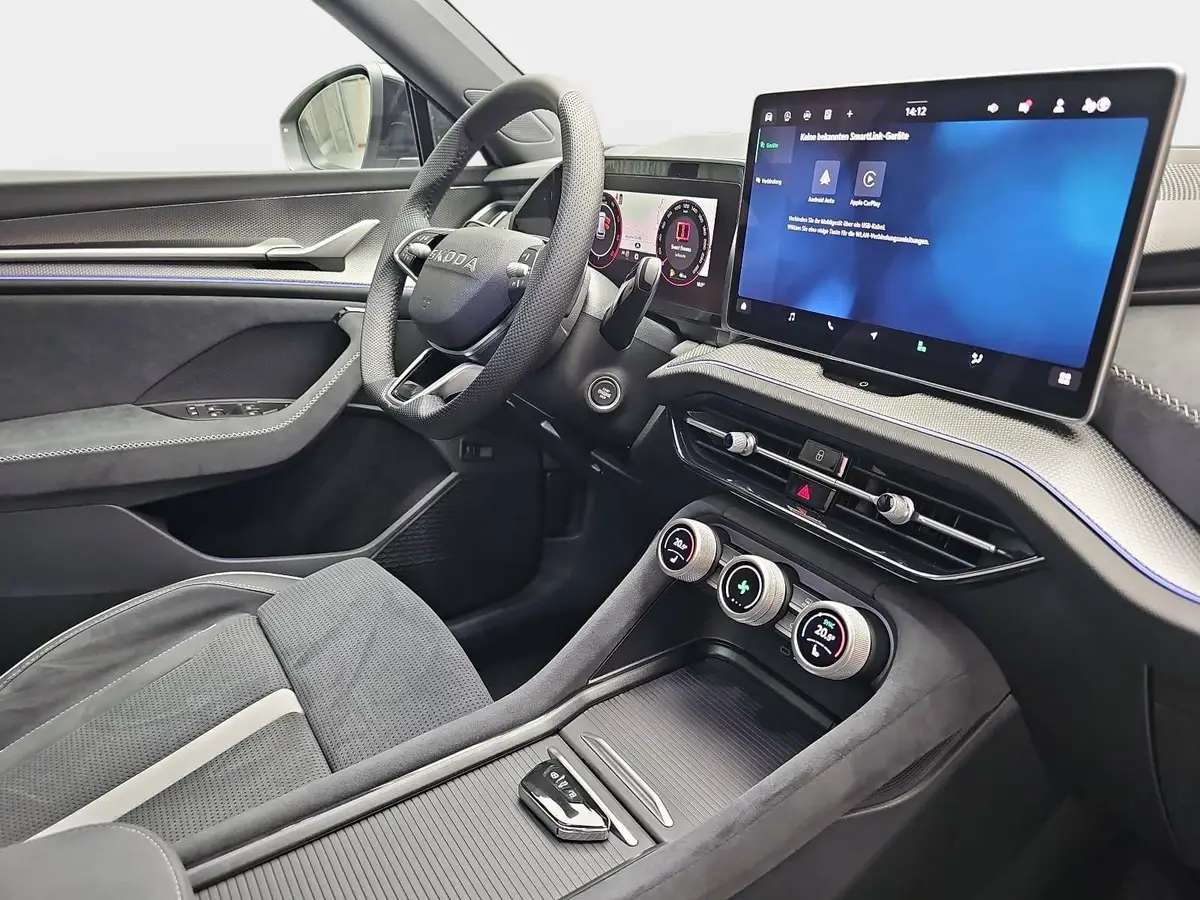 SKODA KODIAQ 2.0 TDI DSG SPORTLINE 4X4 PANO AHK