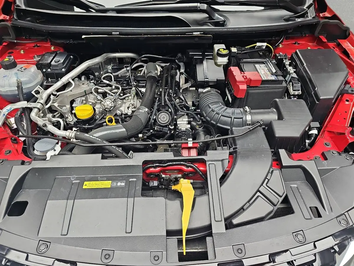 NISSAN QASHQAI 1.3 DIG-T MHEV AUTO. N-CONNECTA WINTER 2FARBEN