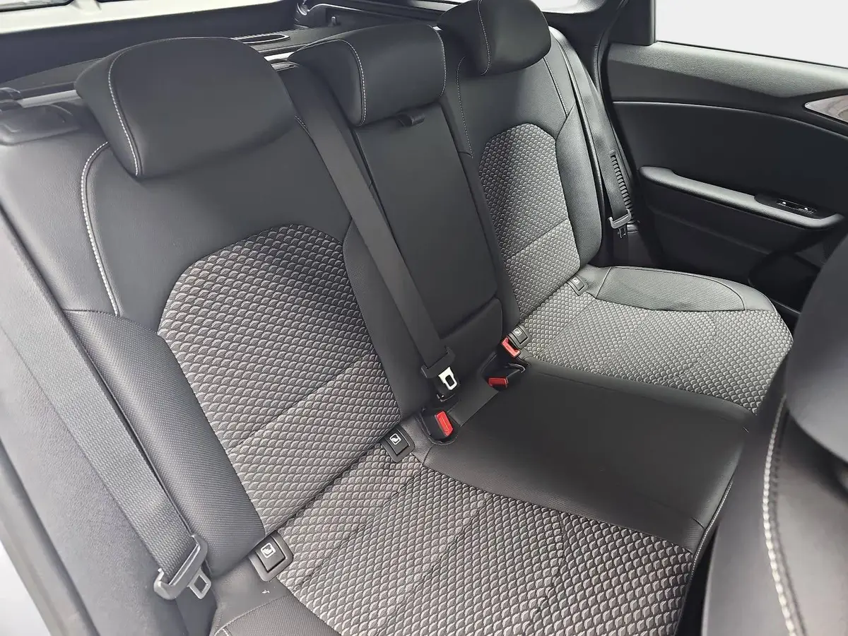 KIA CEED SW 1.6 GDI PLUG-IN-HYBRID SPIRIT SITZKOMFORT TECHNOLOGIE P-ASSIST DAB