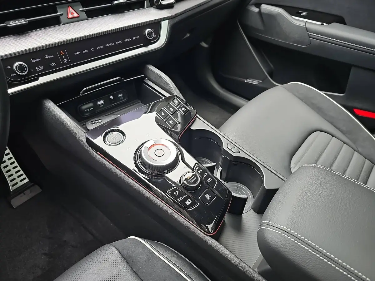 KIA SPORTAGE 1.6T PLUG-IN-HYBRID AUTO. GT-LINE DRIVEWISE GLASDACH SOUND