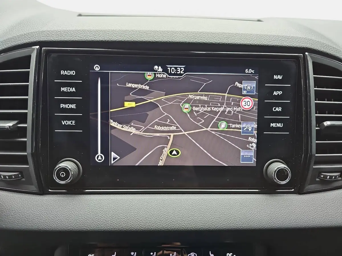 SKODA KAROQ 1.5 TSI DSG SELECTION NAVI LED ACC WINTER KAMERA A