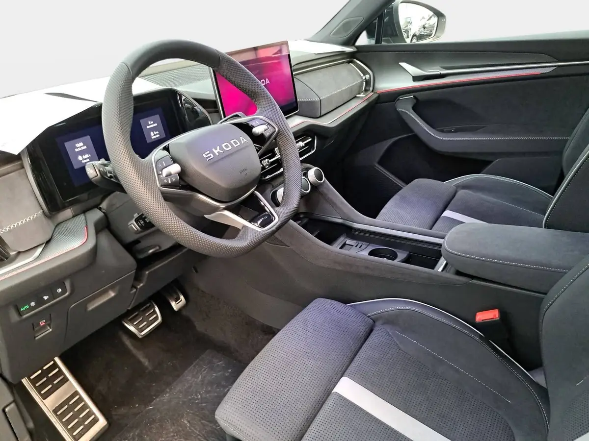 SKODA KODIAQ 1.5 TSI DSG SPORTLINE NAVI LED ACC PANO WINTER AHK