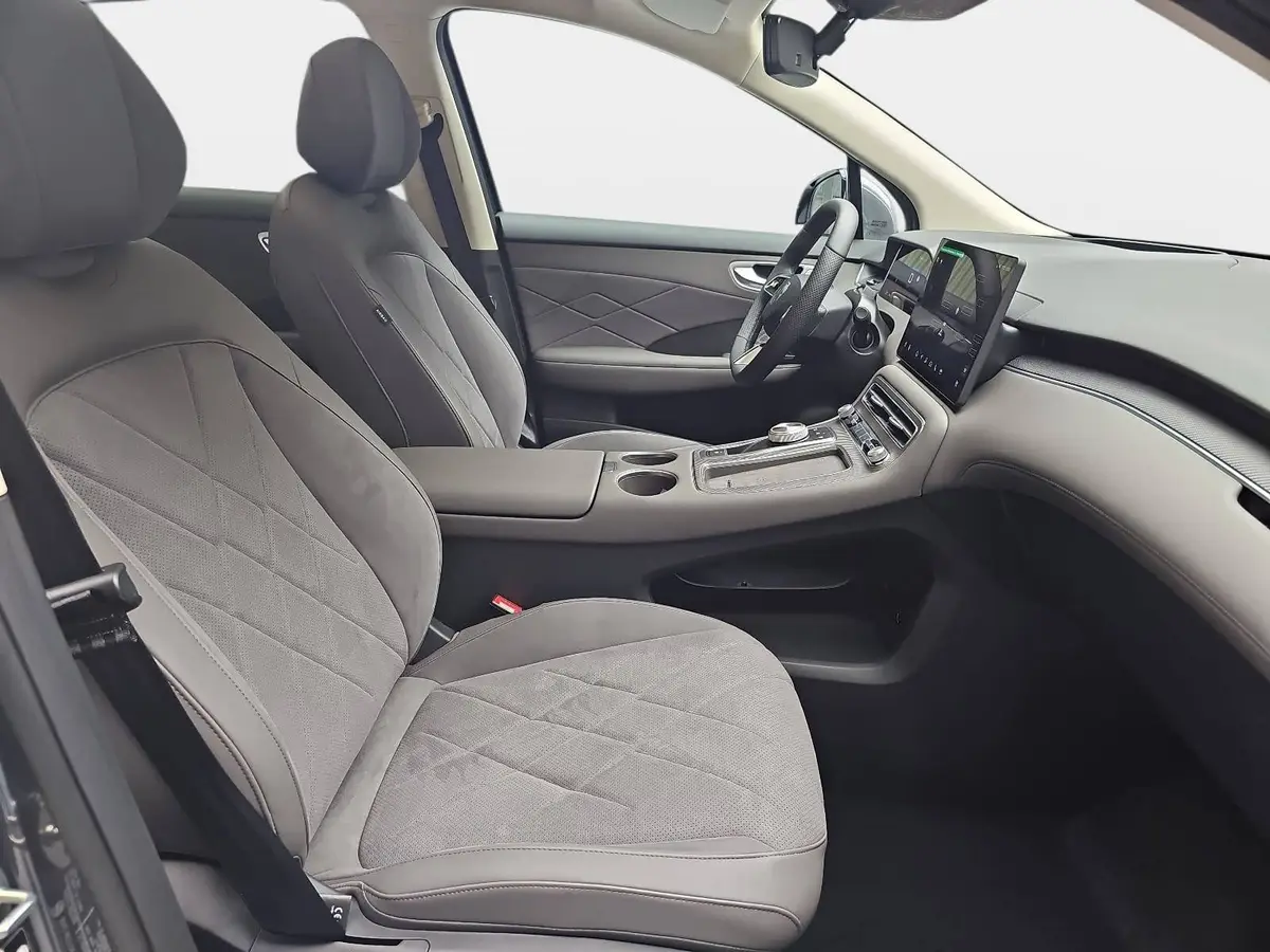 MG ANDERE EV 77 KWH LUXURY PANORAMA LEDER 20-ZOLL
