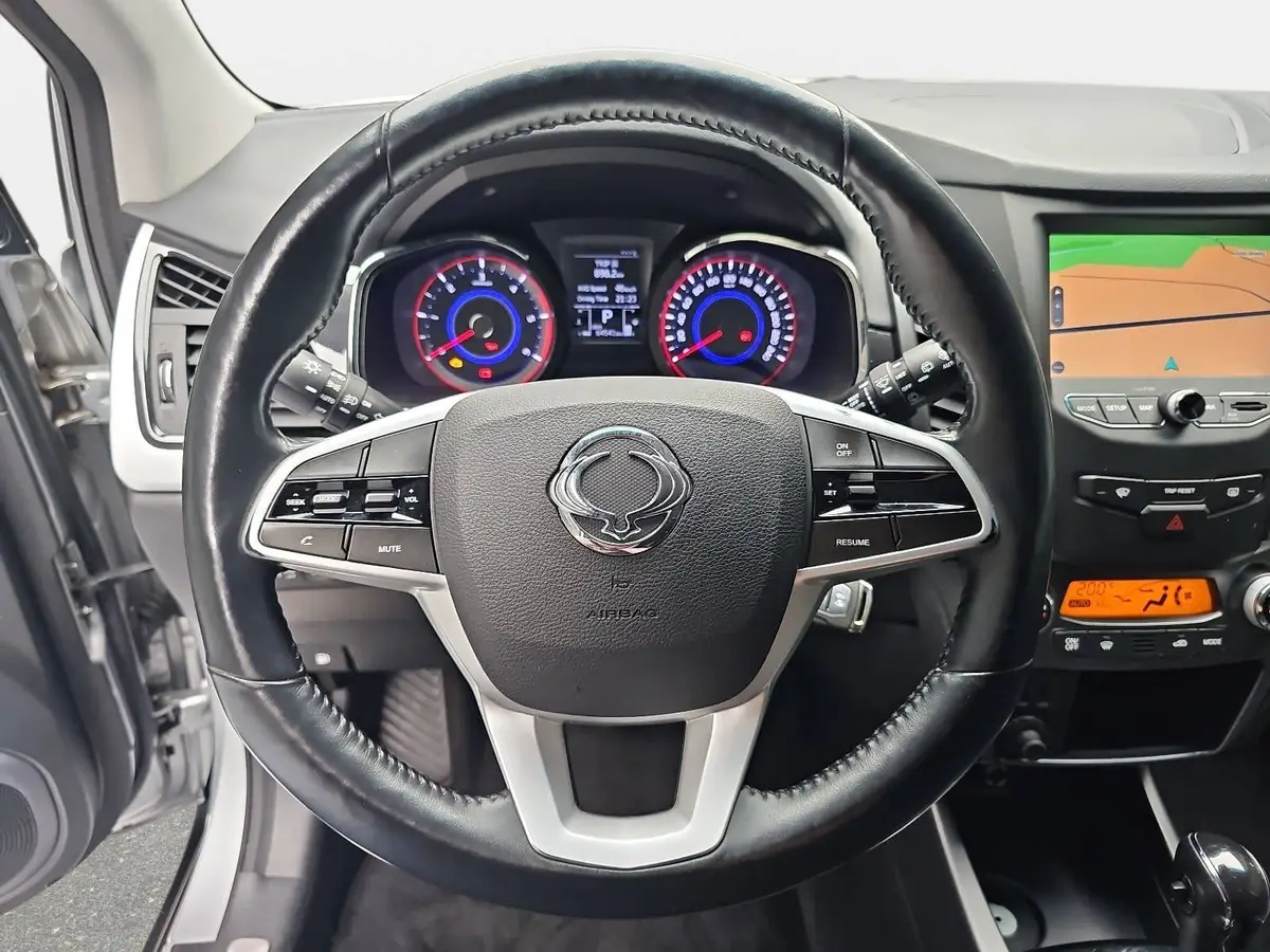 SSANGYONG KORANDO 2.2 SAPPHIRE 4X2 GRA WINTER LM