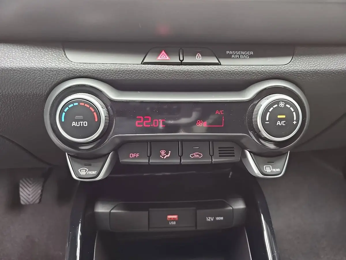 KIA STONIC 1.0 T-GDI 100 VISION LED SITZH. NAVI