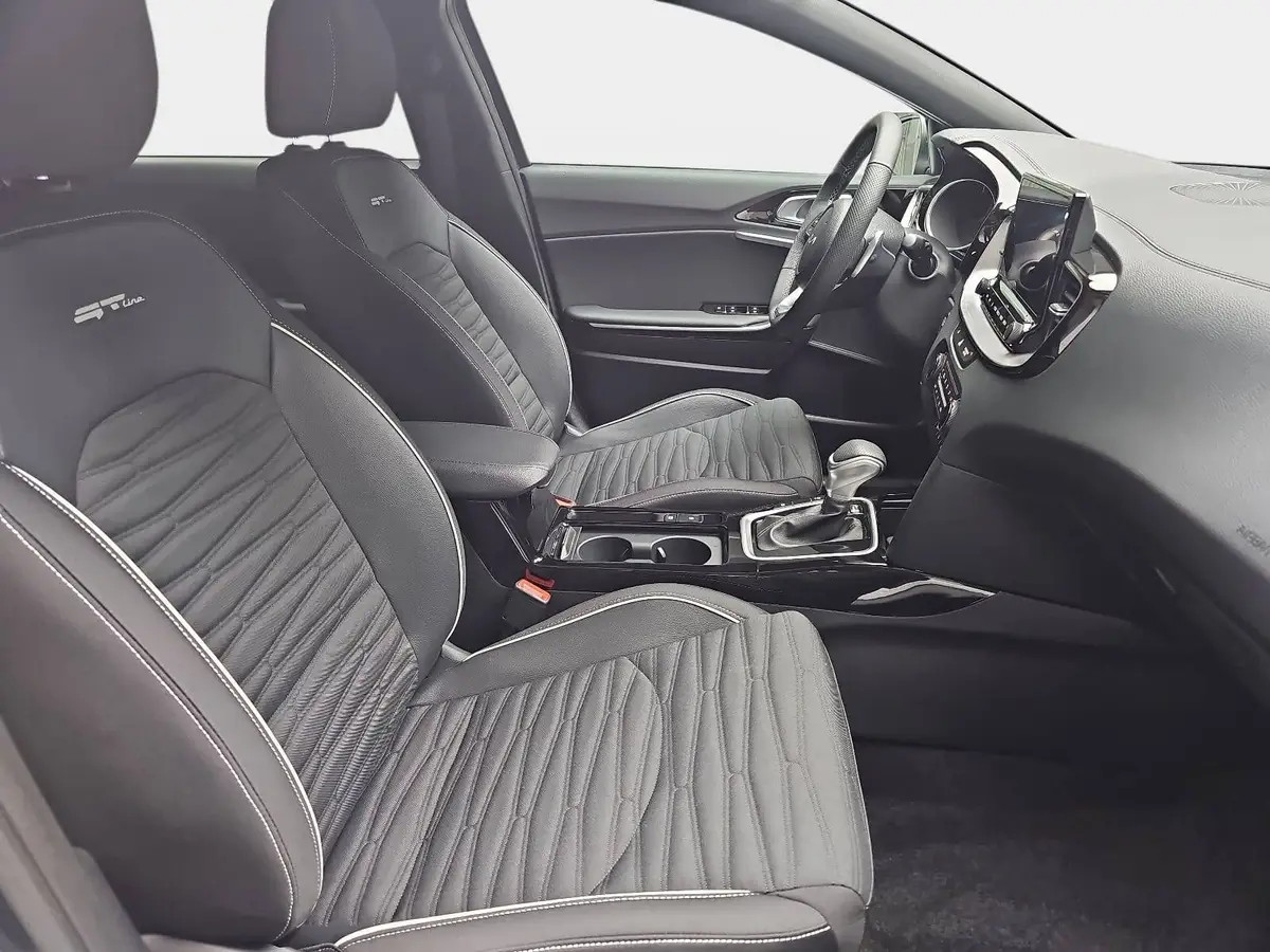 KIA CEED SW 1.5 T-GDI DCT7 GT-LINE