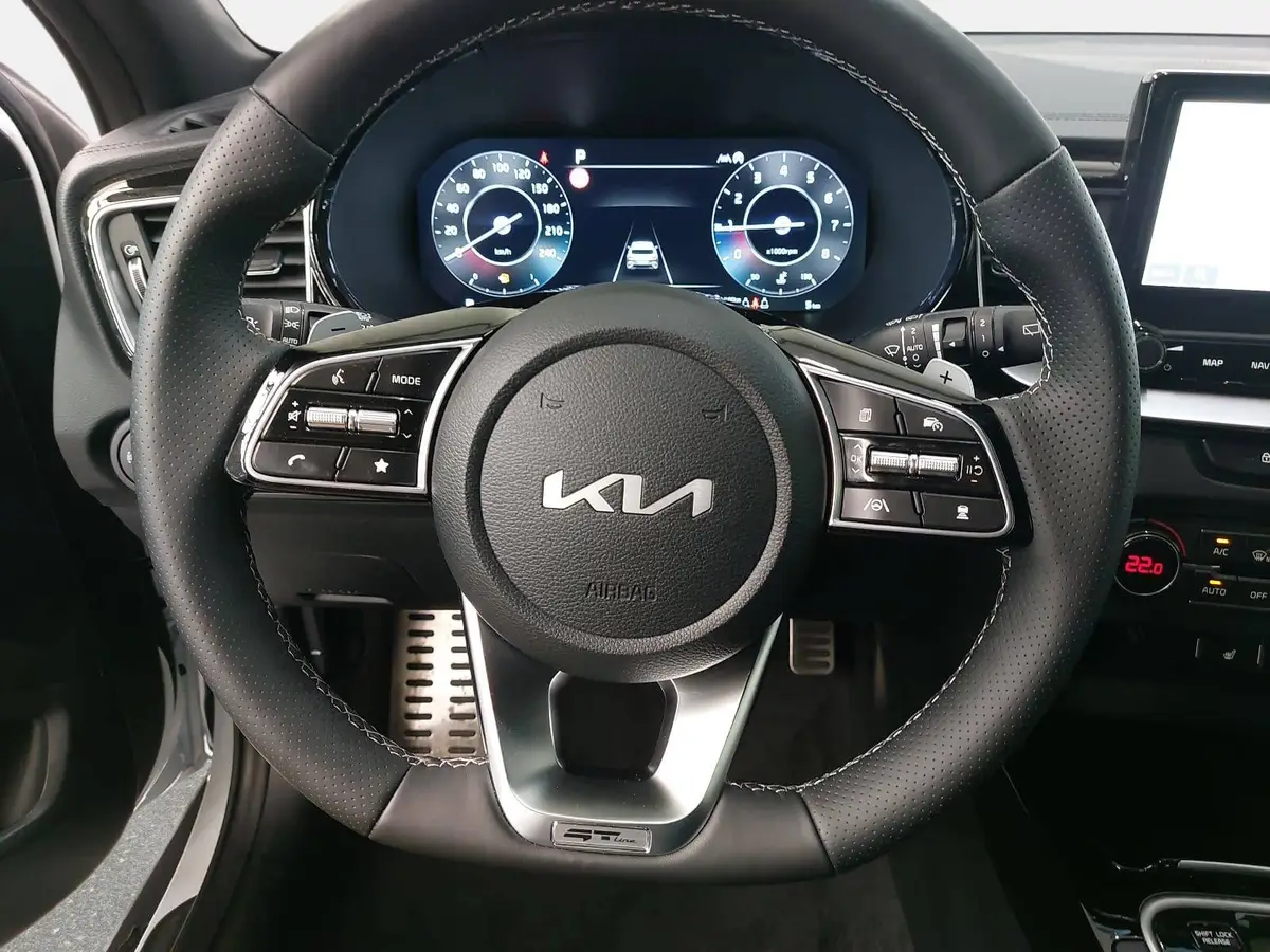 KIA XCEED 1.6 T-GDI 180 DCT GT-LINE MJ26 LEDER GLASDACH