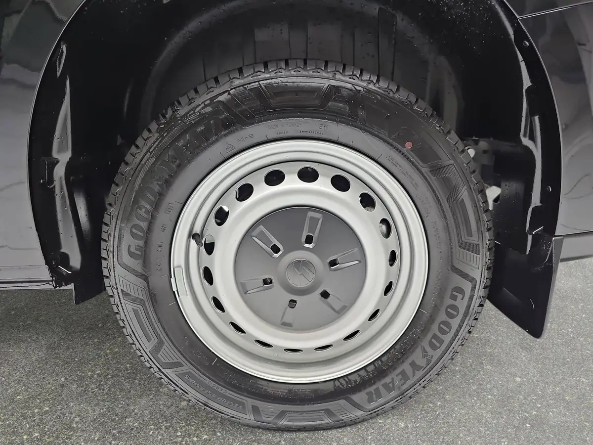 VW T7 TRANSPORTER 2.0 TDI DSG KASTEN L2H1 NAVI LED ACC WINTER 3-S KA