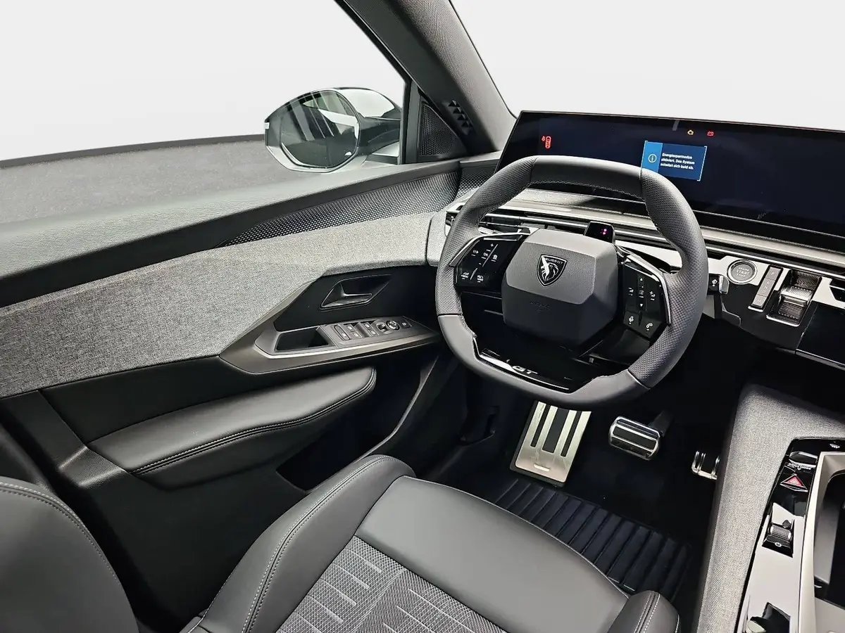 PEUGEOT 5008 1.2 HYBRID 145 E-DSC6 GT KLIMA LED 7-S DAB 360° AH