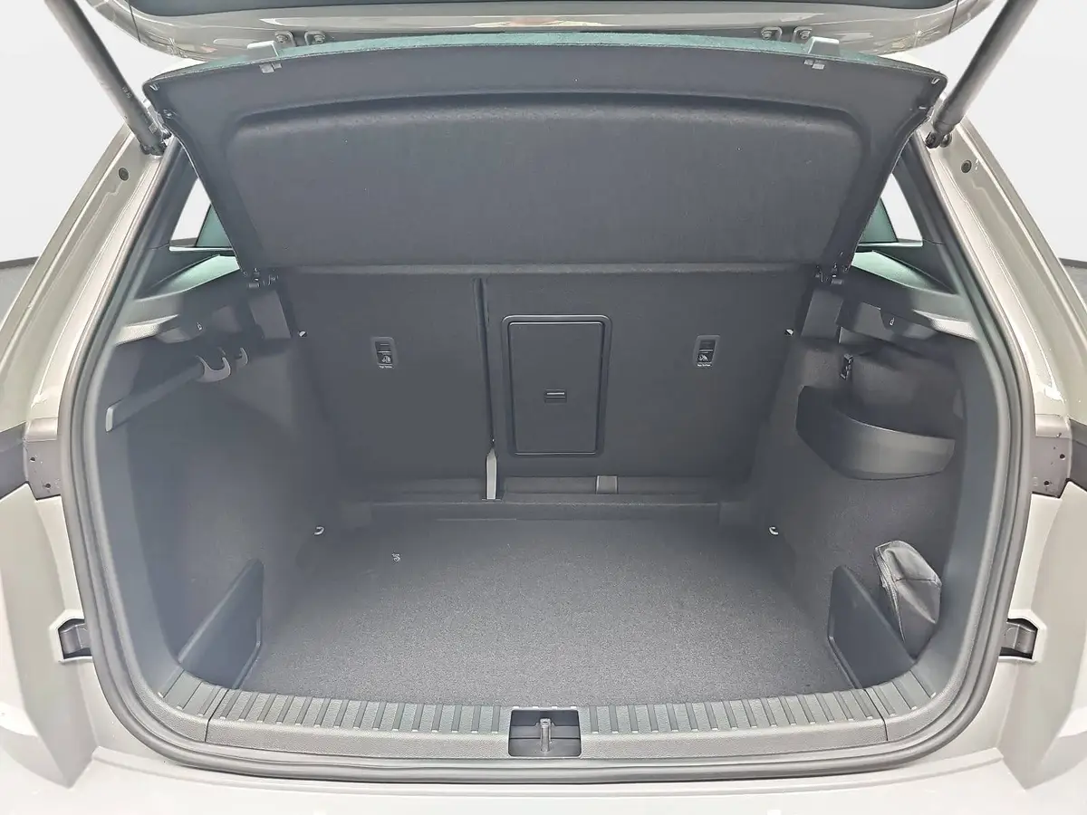 SKODA KAROQ 2.0 TSI DSG SPORTLINE 4X4 AHK PANO