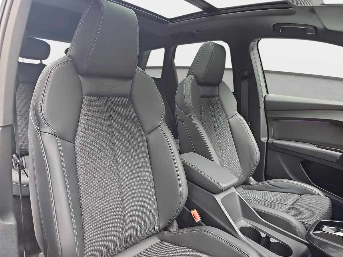 AUDI Q4 E-TRON 45 S-LINE NAVI LED-MATRIX KAMERA