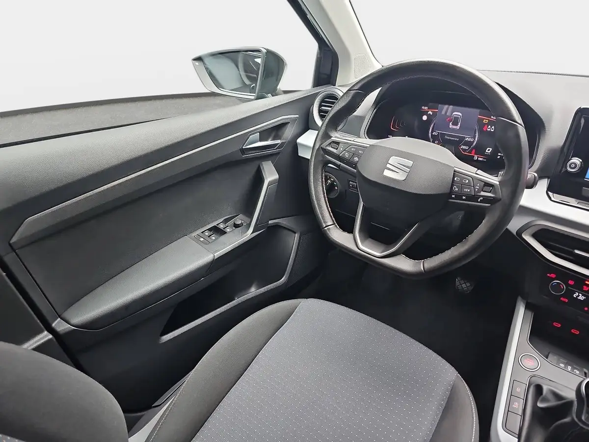 SEAT ARONA 1.0 TSI STYLE LED GRA P-ASSIST LM16
