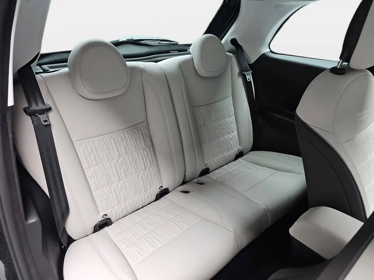 FIAT 500 ELEKTRO 42 KWH LA PRIMA 3+1 MJ25