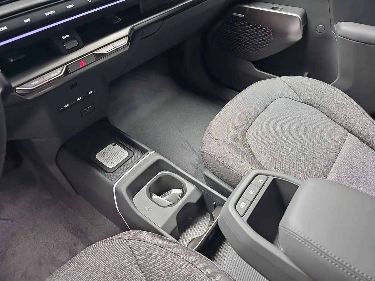 KIA EV2 42.2 KWH EARTH MJ27 4SITZE WINTER-CONNECT TECHN DRIVEWISE-PARK DESIGN