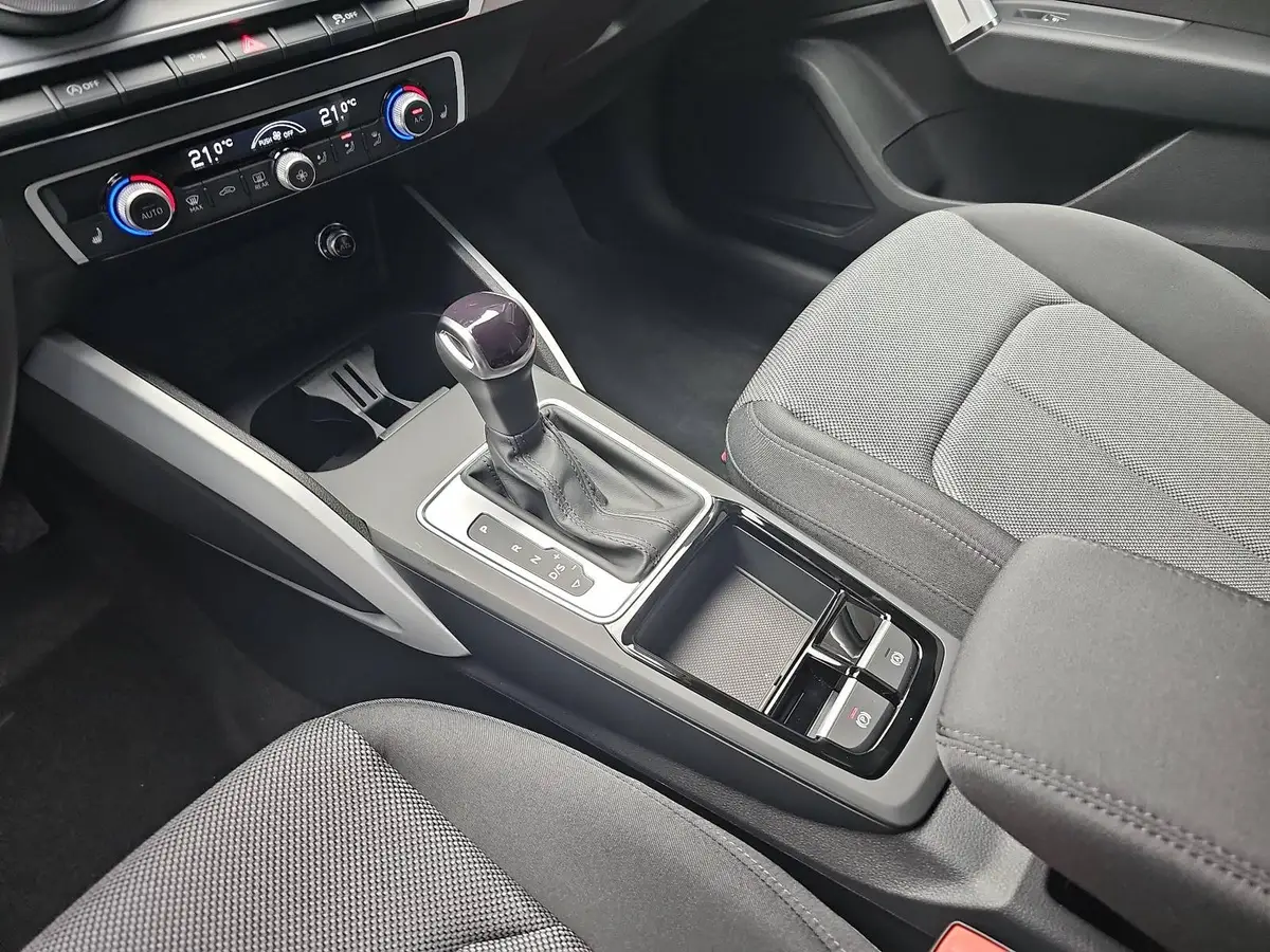 AUDI Q2 35 TFSI S-TRONIC S LINE NAVI LED ACC KLIMA EL.HECK