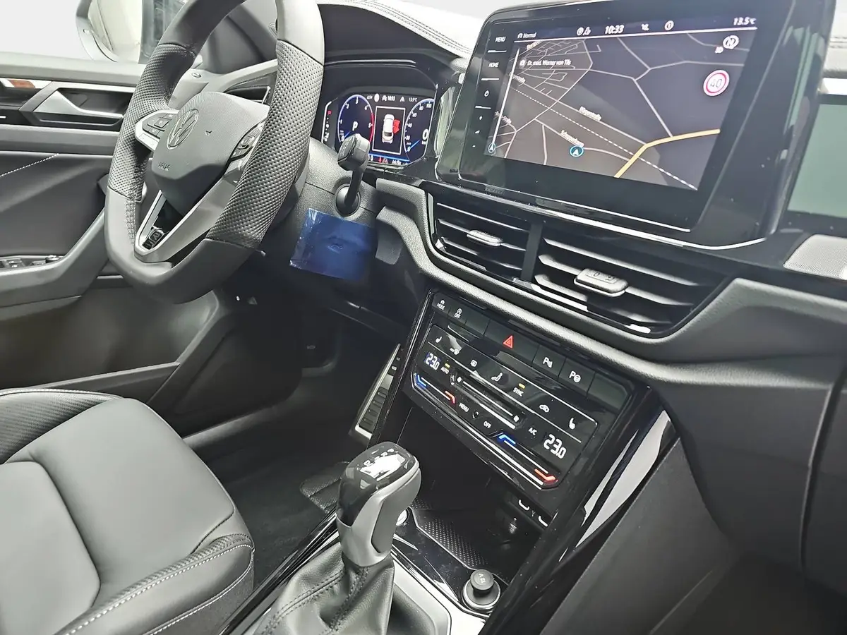 VW T-ROC 2.0 TDI DSG R-LINE NAVI LED MATRIX PANO ACC DCC AH