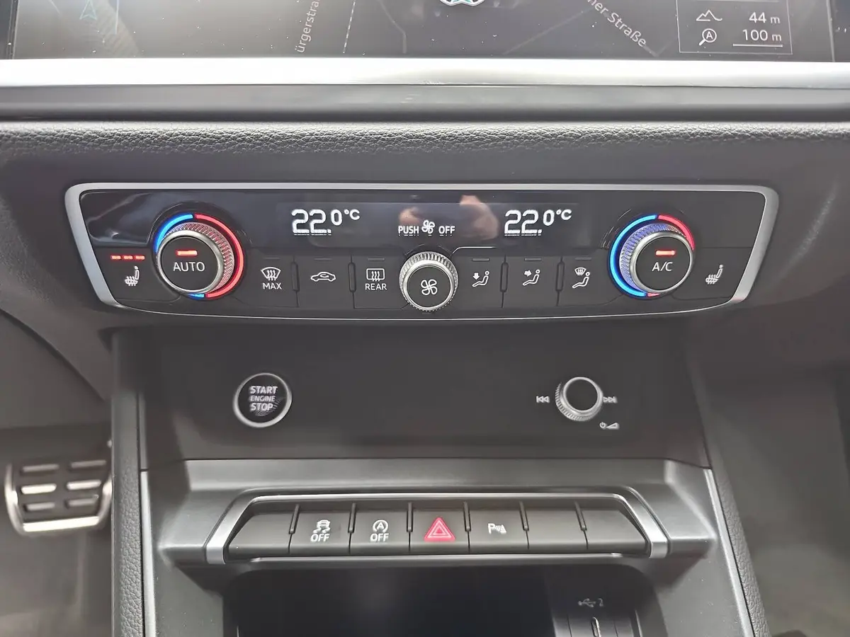 AUDI Q3 35 TDI S-TRONIC S LINE NAVI LED PANO ACC BLACK+ KA