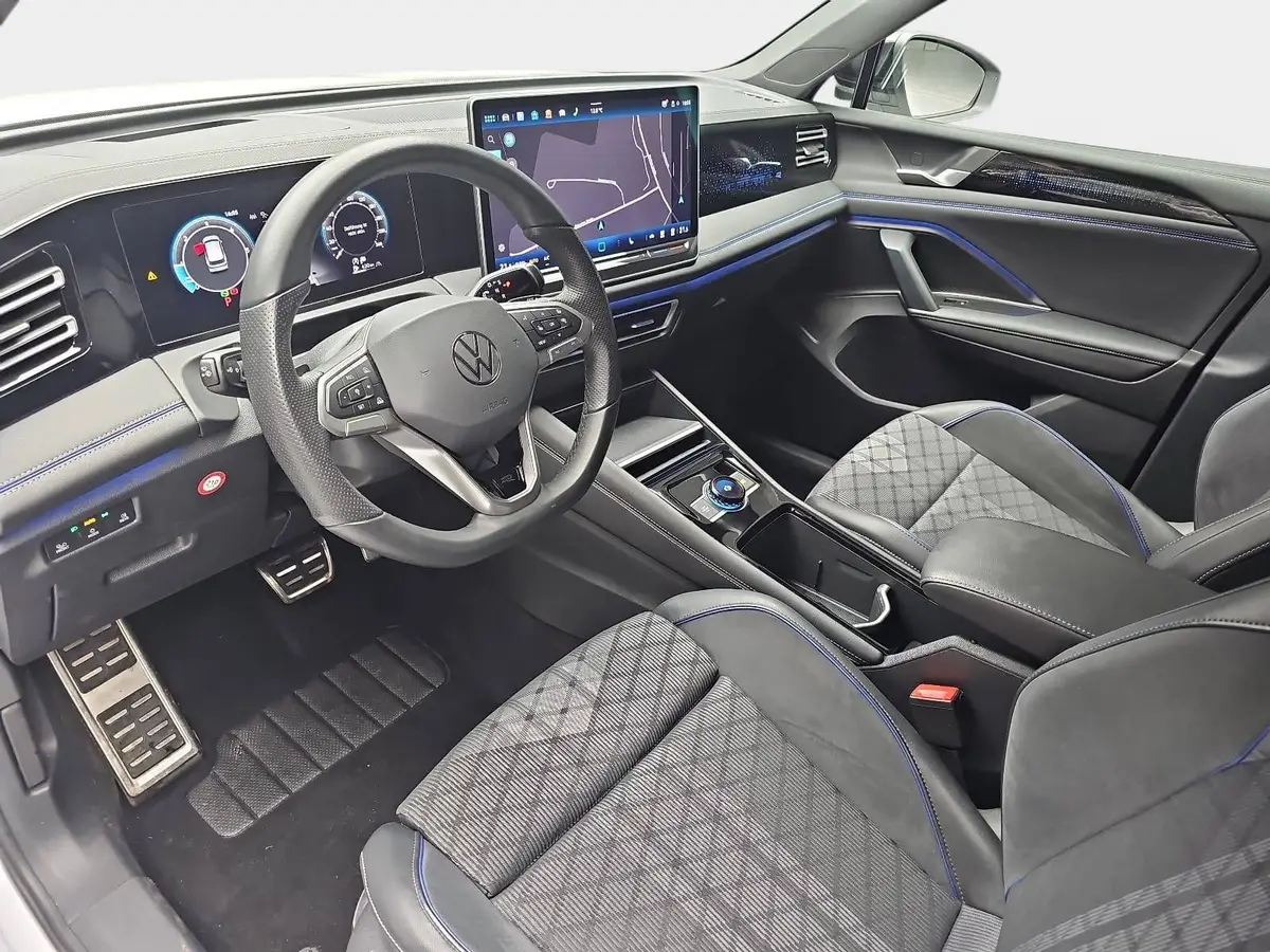 VW TIGUAN 2.0 TDI DSG 4M R-LINE NAVI MATRIX HUD DCC AHK LM20