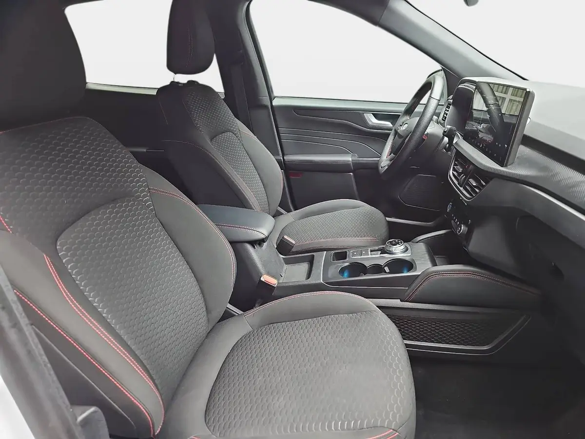 FORD KUGA 1.5 EB AUTO. ST-LINE NAVI LED KLIMAAUTO WINTER SIC