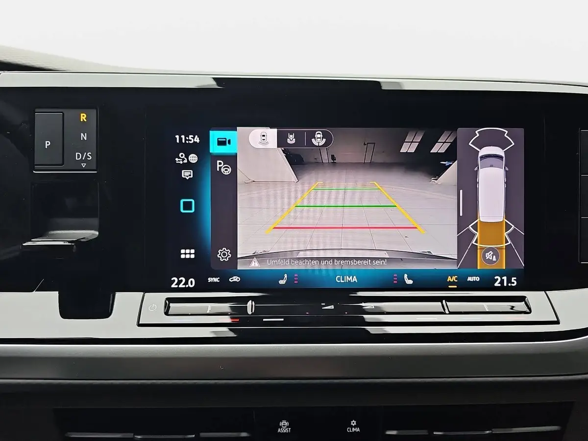 VW T7 MULTIVAN 2.0 TDI DSG LIFE P-ASSIST AHK