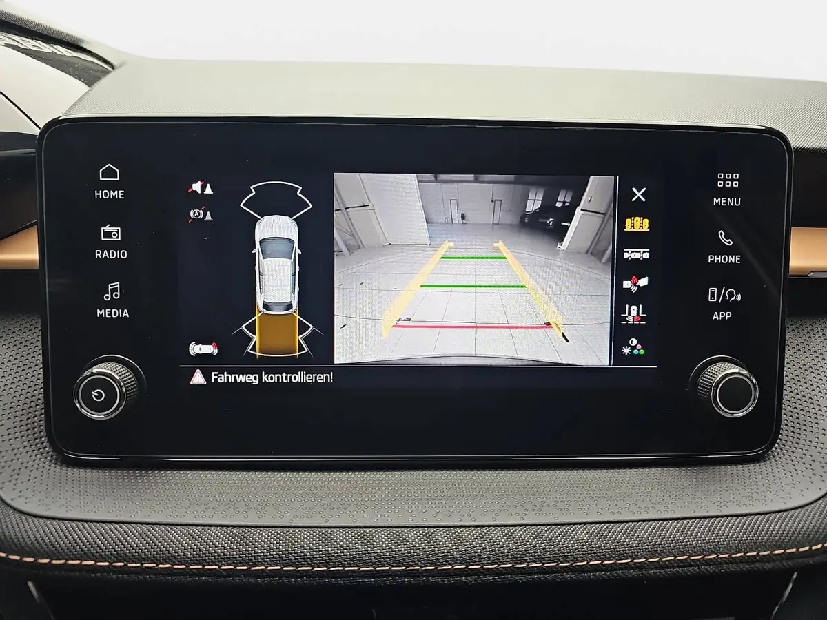 SKODA FABIA 1.0 TSI DSG 130 JAHRE PREMIUM LED KAMERA LM16