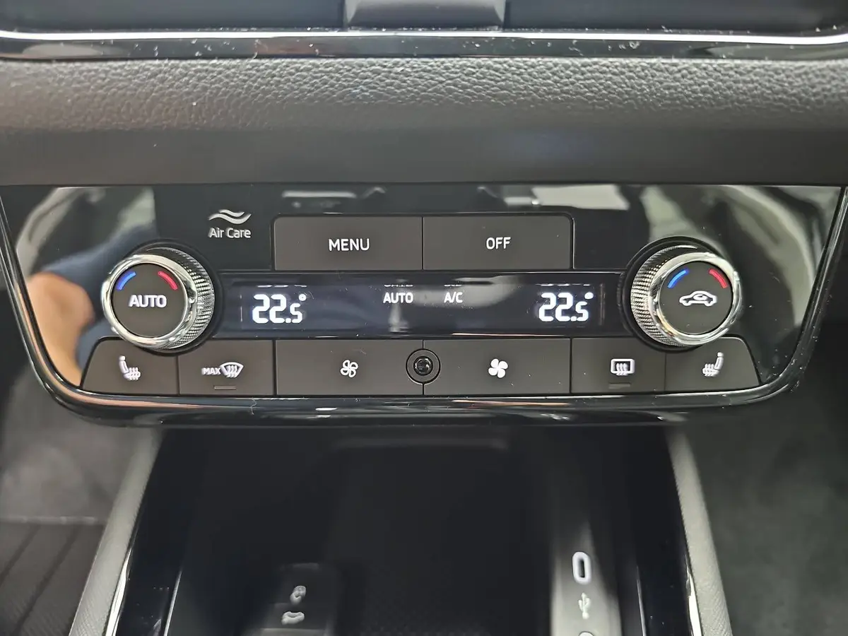 SKODA KAMIQ 1.0 TSI DSG CLASSIC LED KAMERA LM