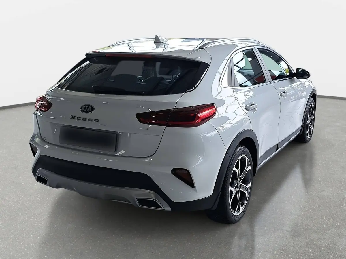 KIA XCEED 1.4 T-GDI JBL SOUND EDITION NAVI LED