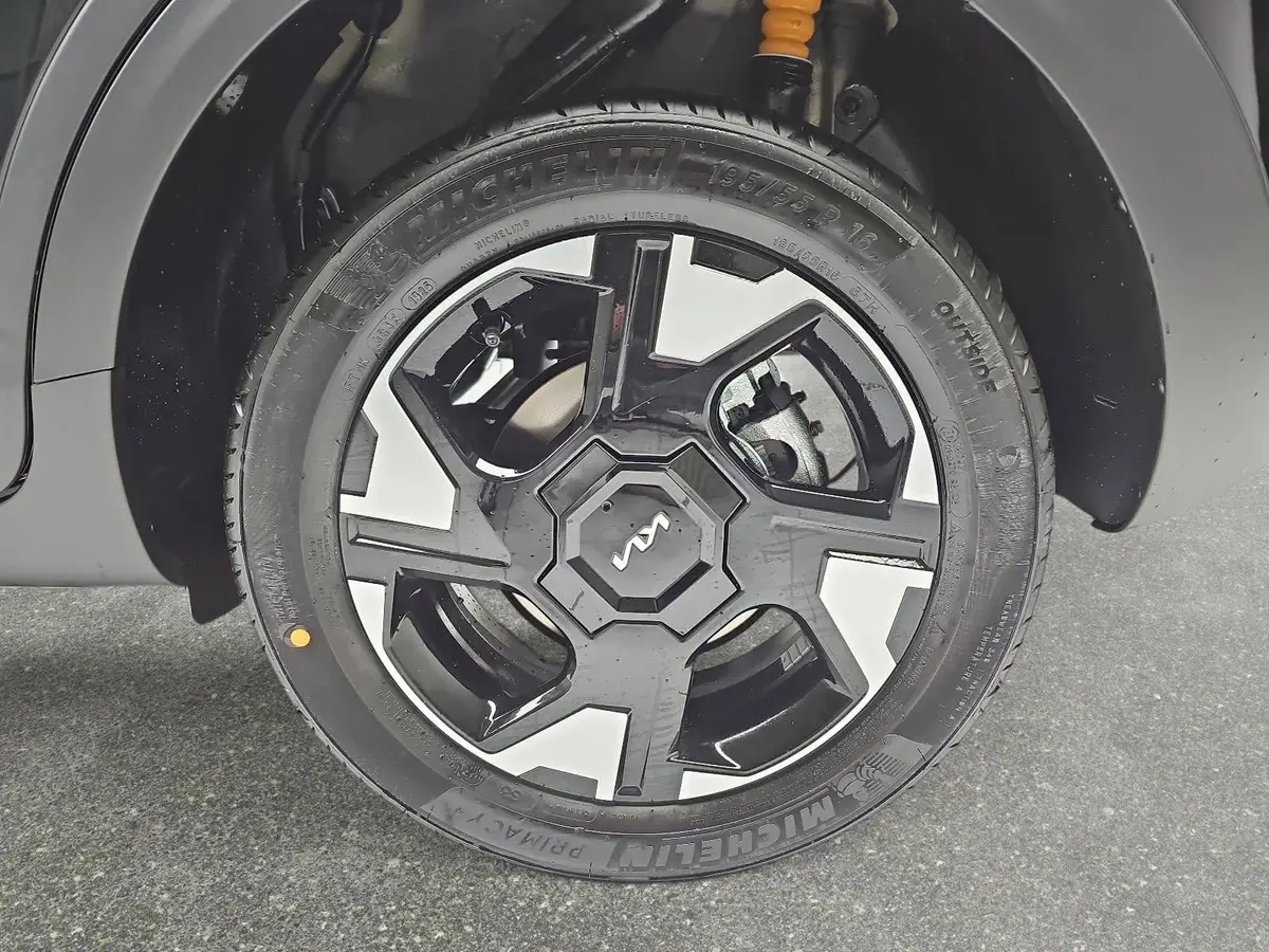 KIA STONIC 1.0 T-GDI 100 DCT VISION MJ26 SITZH. NAVI