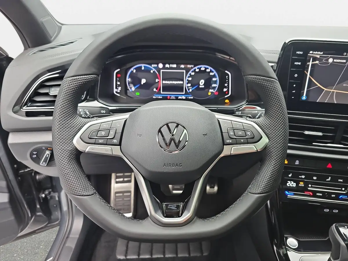 VW T-ROC 2.0 TDI DSG R-LINE NAVI LED MATRIX PANO ACC DCC AH