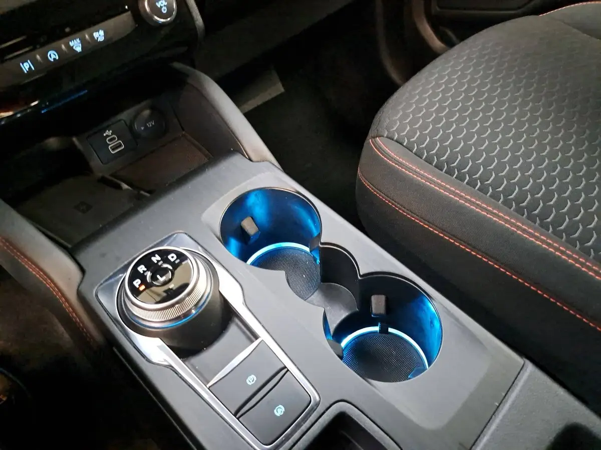 FORD KUGA 1.5 EB AUTO. ST-LINE NAVI LED KLIMAAUTO WINTER SIC