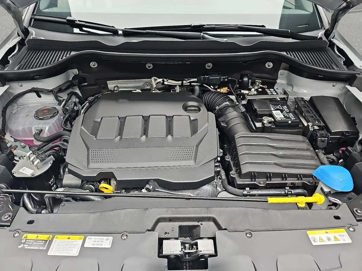 SKODA KAROQ 2.0 TDI DSG SPORTLINE 4X4 NAVI LED