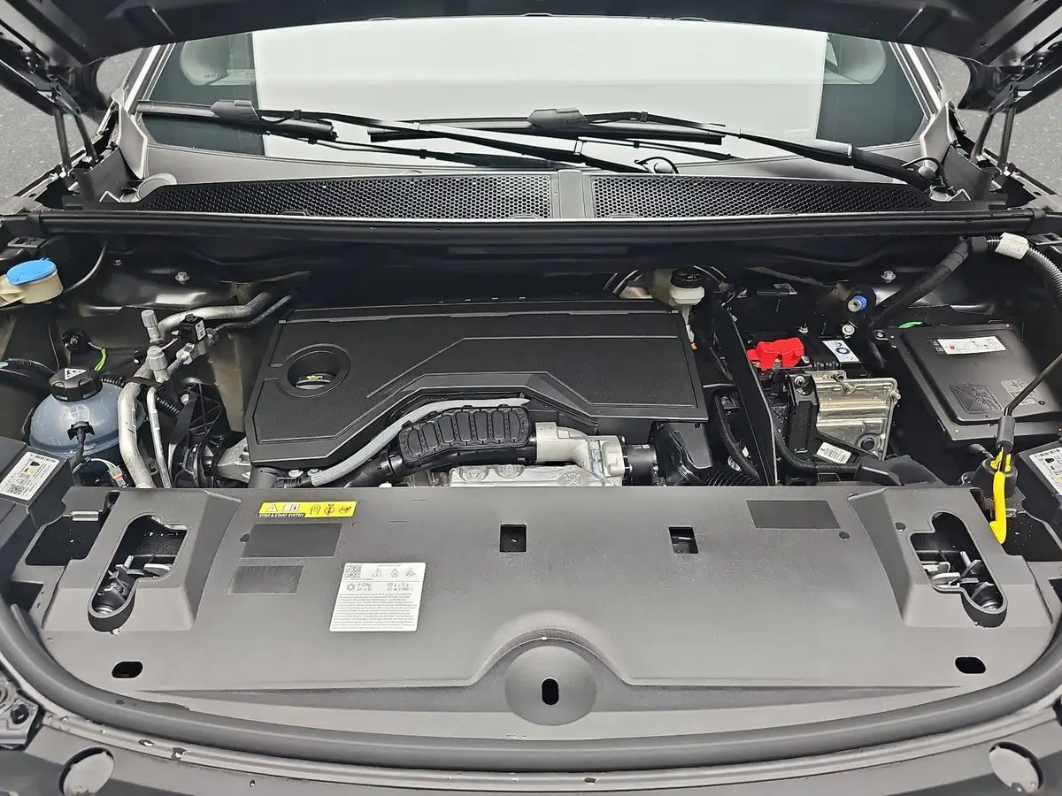 PEUGEOT 5008 1.2 HYBRID 145 E-DSC6 GT KLIMA LED 7-S DAB 360° AH